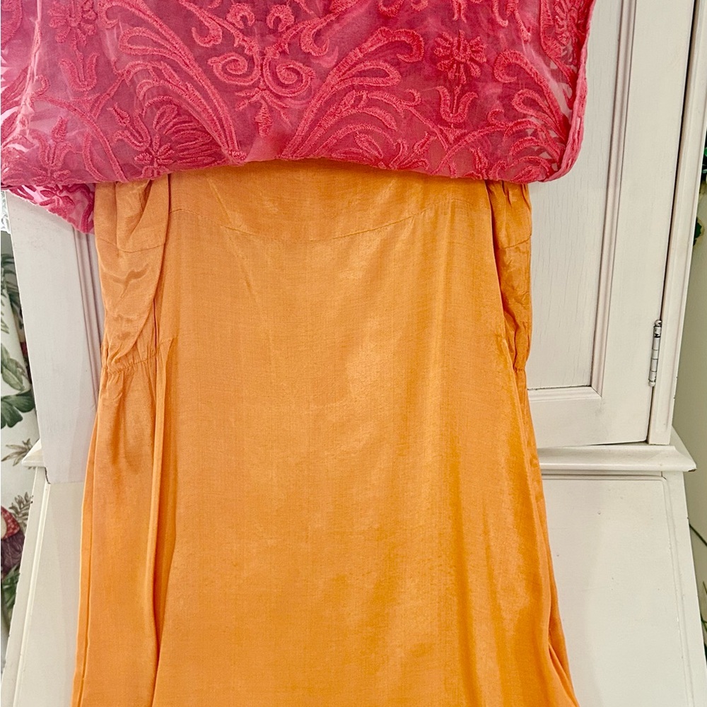 Like new exquisite, filigree embroidered dress size 10 color coral-pinkish - Picture 13 of 13